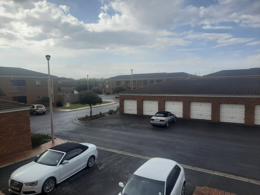 To Let 2 Bedroom Property for Rent in Protea Heights Western Cape